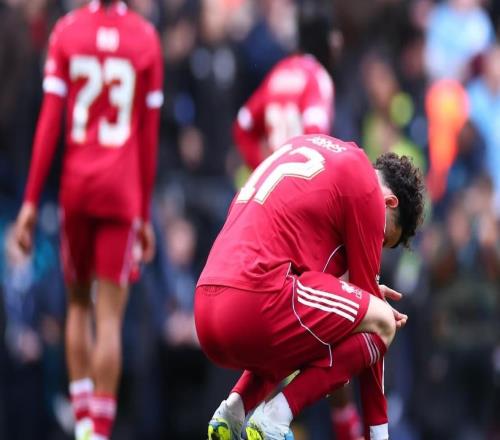 衛(wèi)報：利物浦崩盤過程令人不齒，再暢想歐冠決賽已經(jīng)近乎荒唐