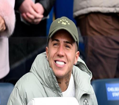 現(xiàn)場(chǎng)支持球隊(duì)，被內(nèi)部停賽的恩佐現(xiàn)身斯坦福橋