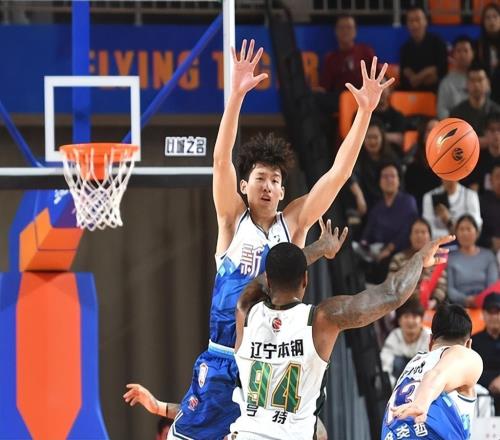 新疆男篮9战8负！管理层做出重大调整，洋帅正式离职，新帅3选1