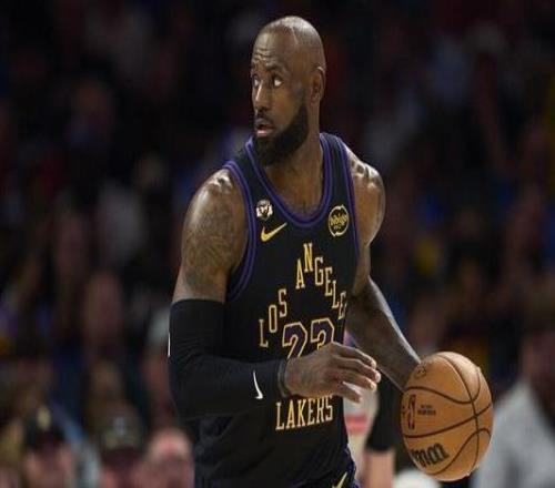 詹姆斯：我們必須始終保持“下一人頂上”的心態(tài)