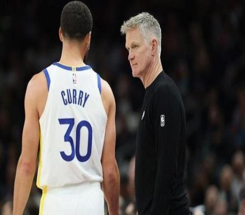 科爾：庫(kù)里對(duì)回歸賽場(chǎng)毫不猶豫他能帶來(lái)能量和希望