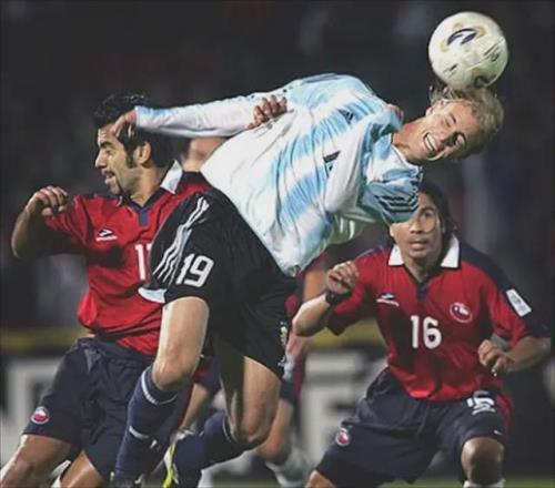 名不副實(shí)的巴蒂接班人，被克雷斯波徹底壓制，還競爭不過杜加里