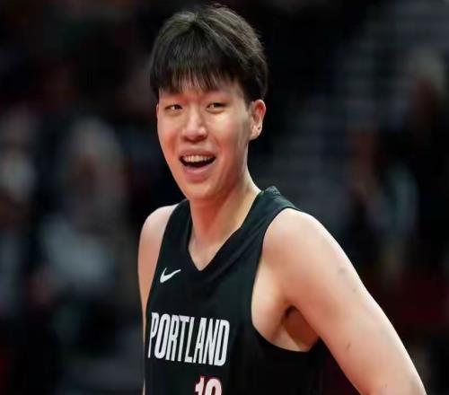 開(kāi)拓者宣布召回楊瀚森，雖然有老板站臺(tái)，但楊瀚森很難有出場(chǎng)機(jī)會(huì)