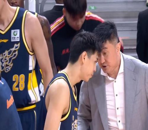 確認(rèn)不打了！CBA知名外教宣布下課，或加盟廣東隊(duì)取代杜鋒