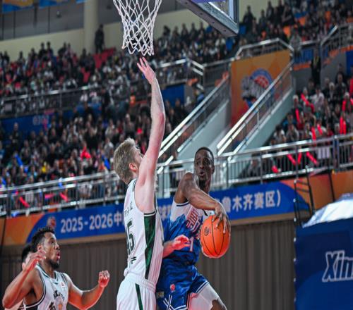 八戰(zhàn)七敗基本無緣季后賽！土豪隊(duì)面臨重建，大手筆投入淪為一場(chǎng)空