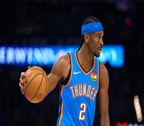 關鍵時刻之王！亞歷山大穩(wěn)步進化更狠辣無懼追趕者