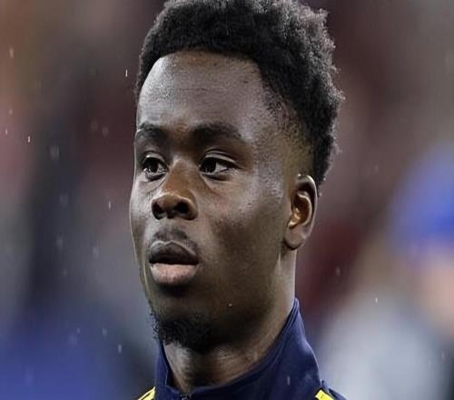 阿森納9號鼓勵小老弟：他跟小熊拉菲一個水平，爭冠時刻還看他的