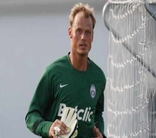 曼寧格：現(xiàn)在的足球只剩時尚和生意，所以我又做回了木匠