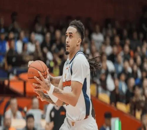 山東大勝廣東！瓊斯珀塞爾齊爆，3替補(bǔ)齊發(fā)揮，廣東只靠奎因死頂