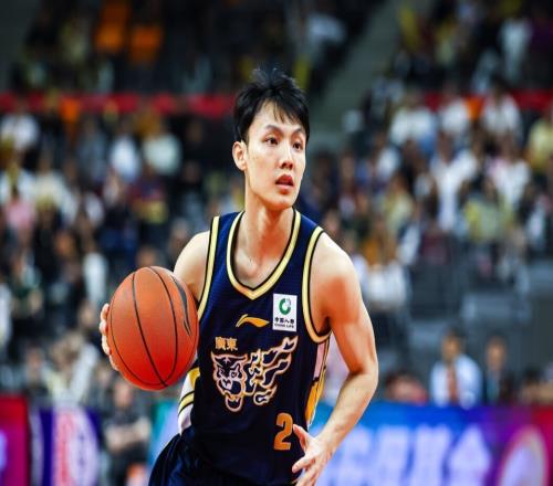 廣東輸球揪出罪魁禍?zhǔn)?！三位?guó)手合計(jì)17投僅4中，杜鋒有苦難言