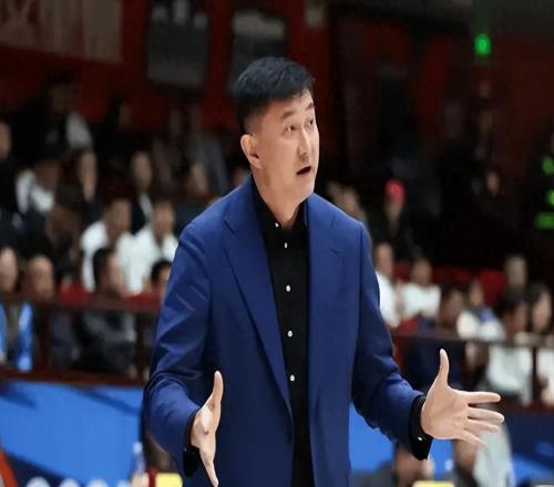 坑慘廣東隊！投籃8中1，在場等于4打5，粵蜜：他一點作用都沒有