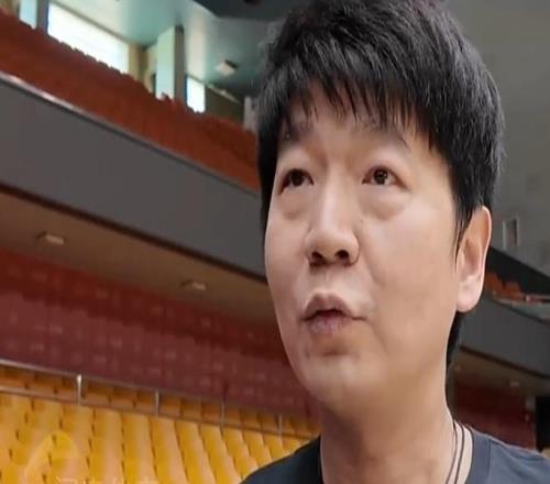 備戰(zhàn)廣東！于德豪受傷，邱彪展望比賽先做好防守，給足陶漢林肯定