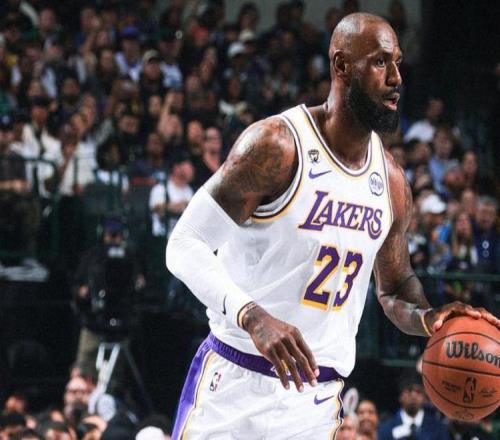 完?。±险?0+9+15肯納德三雙，狀元43+9創(chuàng)兩紀(jì)錄，艾頓難堪大任