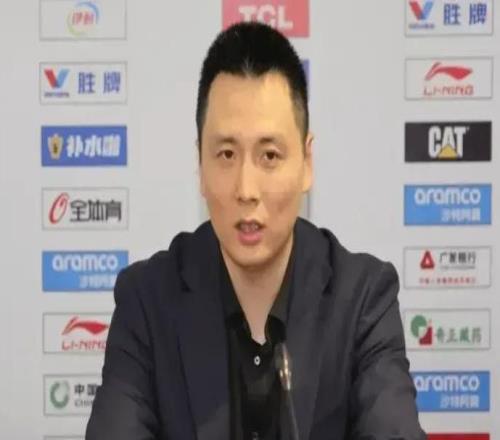 勝吉林發(fā)布會(huì)！盧偉點(diǎn)贊全隊(duì)，目標(biāo)成為聯(lián)盟畏懼球隊(duì)，談3將傷情