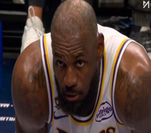 51+45！詹姆斯?jié)M眼看去，都是自己19歲的樣子！