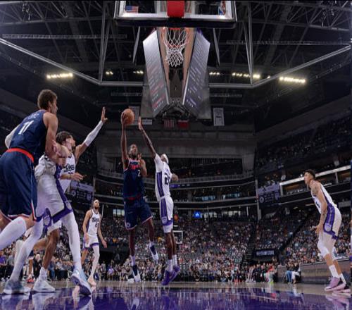 萊昂納德連續(xù)54場20+分！登場時合計出戰(zhàn)1728分鐘凈勝396分