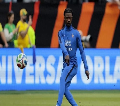 皇馬中場轉(zhuǎn)會英超可能性大增，四大豪門誰能笑到最后