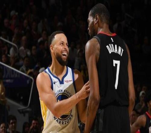 杜蘭特31+8+8庫(kù)里復(fù)出29分火箭1分險(xiǎn)勝勇士