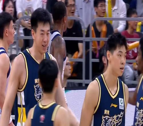 完爆薩林杰+碾壓王少杰！廣東第五外援曝光，保杜鋒躺進總決賽