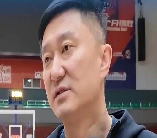 客戰(zhàn)山東，雙薩缺陣，廣東葫蘆里賣的什么藥杜鋒發(fā)聲，態(tài)度強(qiáng)硬