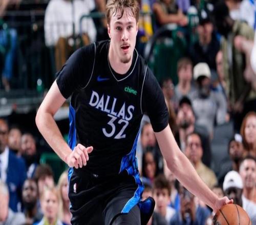 弗拉格27中14砍45分8板9助，背靠背40+成艾弗森后首位新秀