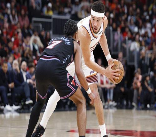 扎克洛：很多人并不知道太陽(yáng)隊(duì)的布克沒(méi)有資格入選NBA最佳陣容