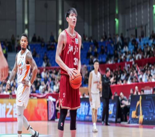 600萬也太好賺了！前MVP虐菜局4中1，球迷：把你的時間給李悅洲