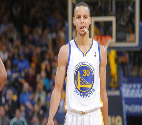 库里上次担任替补为2022年季后赛，上次在常规赛替补为2012年