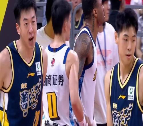 大魚(yú)來(lái)了！廣東隊(duì)有望簽下“黑硬”內(nèi)線大殺器，本賽季場(chǎng)均17+11