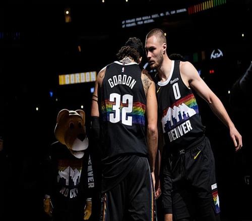 攻防兩端的表現(xiàn)都大幅提升！掘金側(cè)翼新星終于打出一場(chǎng)像樣的表現(xiàn)