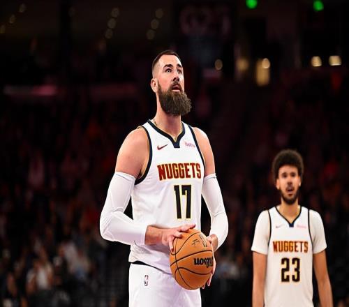 也算是盡力撐住局面了！掘金替補(bǔ)中鋒這次并沒(méi)有被馬刺打爆