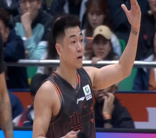 山東男籃完勝?gòu)V東，許夢(mèng)君5記三分成奇兵，珀塞爾找回狀態(tài)