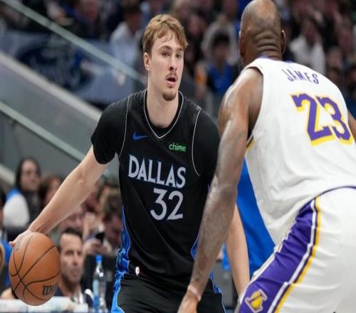 老詹帶傷空砍30分9板15助，湖人不敵獨(dú)行俠！弗拉格轟45分破紀(jì)錄