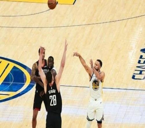 117116！杜蘭特31+8+8，庫(kù)里復(fù)出高效29分，火箭1分險(xiǎn)勝勇士