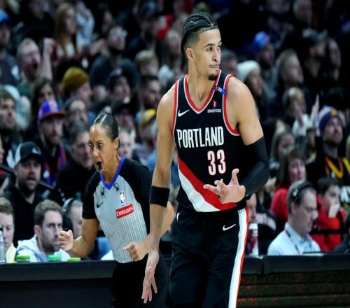 太能造了！單賽季100次進(jìn)攻犯規(guī)啊，NBA歷史第一人