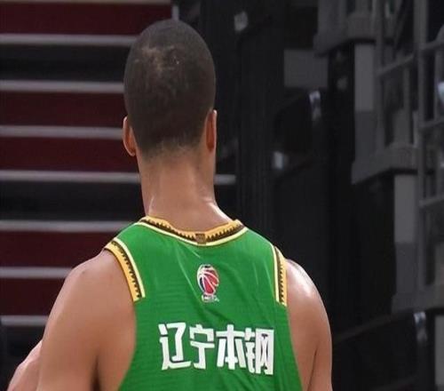 登場(chǎng)20分鐘轟21+9！遼寧主帥：新外援萊迪表現(xiàn)出色我對(duì)此感到滿意