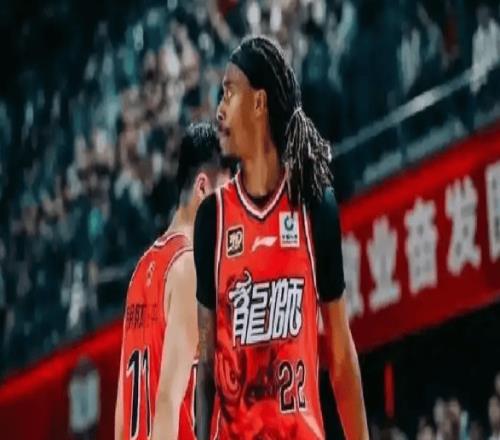 8中1！廣東200萬打水漂，杜鋒氣到直接棄用，麥考爾快滾蛋