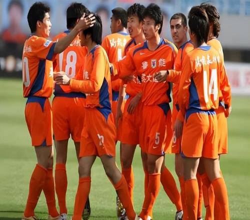 他是澤卡在魯能唯一的中鋒替補(bǔ)，踢河南隊(duì)有望賽季首秀，值得期待