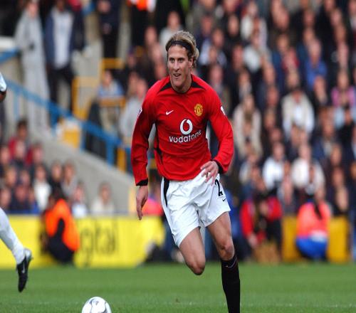 曼聯(lián)5前鋒擠破門，弗格森還嫌不夠：花690萬偷簽他