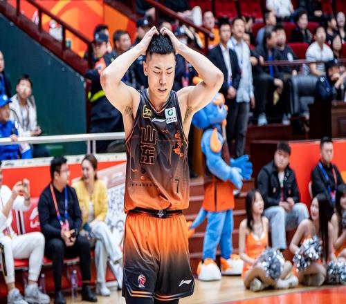 常規(guī)賽收官階段迎來魔鬼賽程，對山東男籃是壞事也是好事