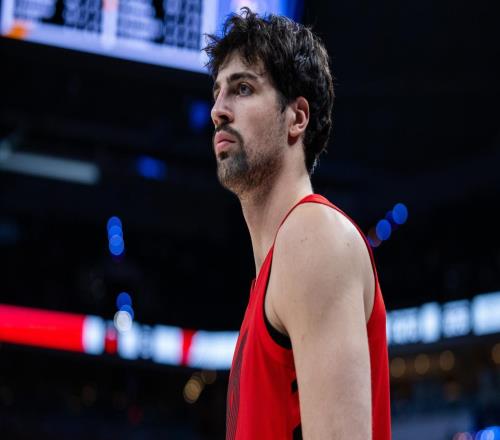 综述：掘金9连胜升西部第三！马刺60胜创历史骑士残阵大胜灰熊