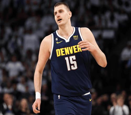 布倫森30+13無(wú)緣今日最佳！對(duì)不起，你碰到不講理的約基奇了