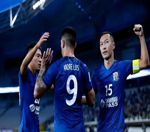 斯盧茨基自此學(xué)會主動換人后！申花戰(zhàn)績就越來越好，三人被他激活