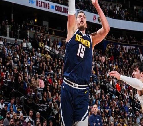 超大號(hào)三雙率隊(duì)逆轉(zhuǎn)，約基奇31中15爆砍35分14板13助5斷2帽