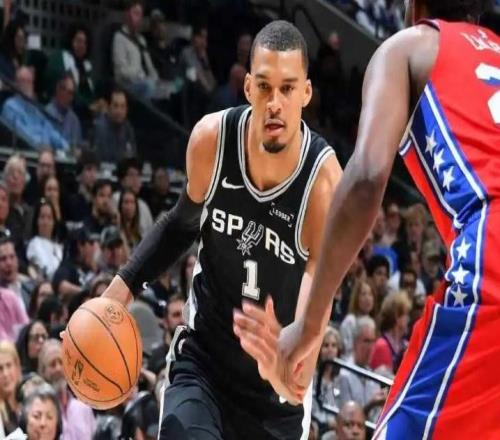 文班亞馬拿17分但傷退！馬刺迎賽季第60勝，恩比德19罰轟34+12