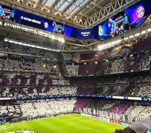 马卡：皇马准备巨型TIFO迎战拜仁，将以360度铺满伯纳乌看台