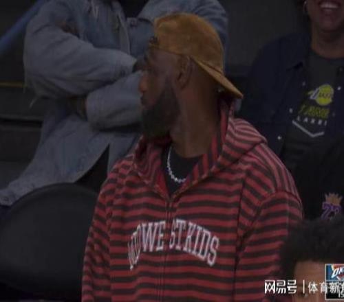 +7，沒有三巨頭，三對(duì)湖人這么強(qiáng)嗎被嚇到了