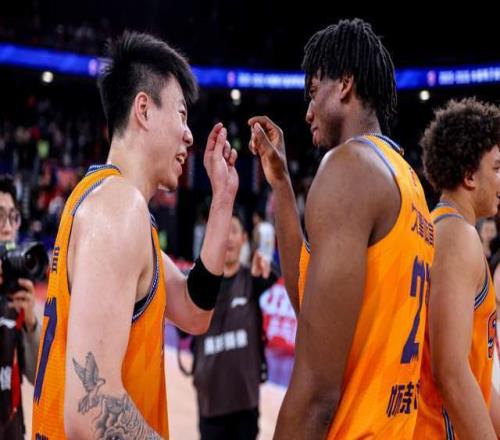 CBA積分榜最新排名！上海斷檔領(lǐng)先，廣東殺回前四，同曦瘋狂爆冷