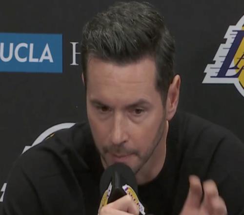 雷迪克：人员不整球员们必须全力战斗，艾顿今晚就是接不住球