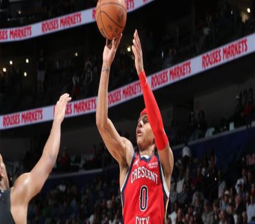 生涯之夜！費(fèi)爾斯狂砍40分創(chuàng)鵜鶘新秀單場(chǎng)得分紀(jì)錄